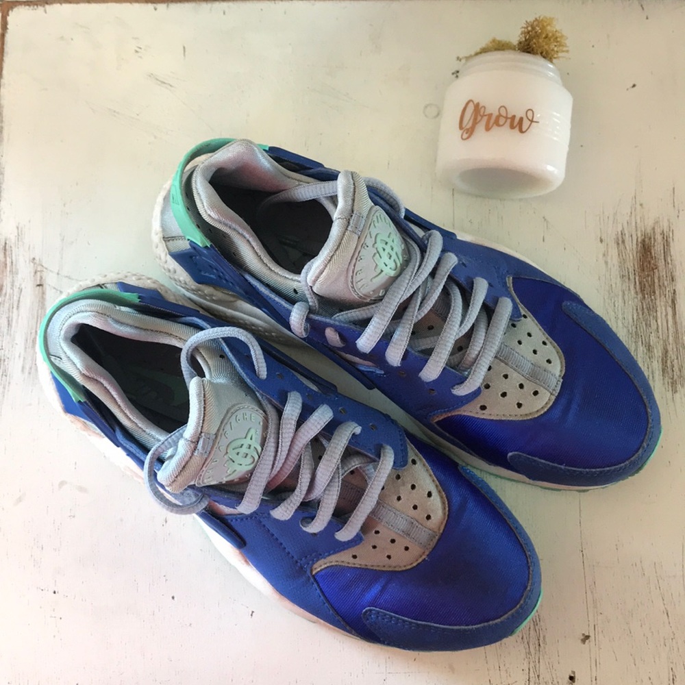 NIKE AIR Huaraches Women’s - Blue/silver/green